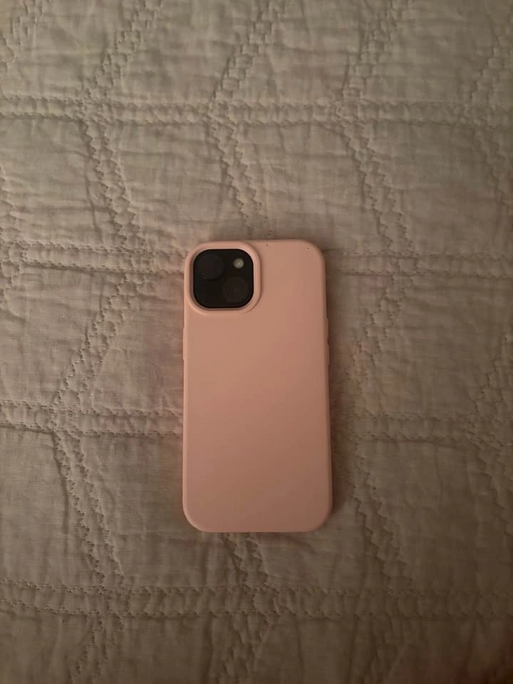 iPhone 15 (128gb) - photo 3