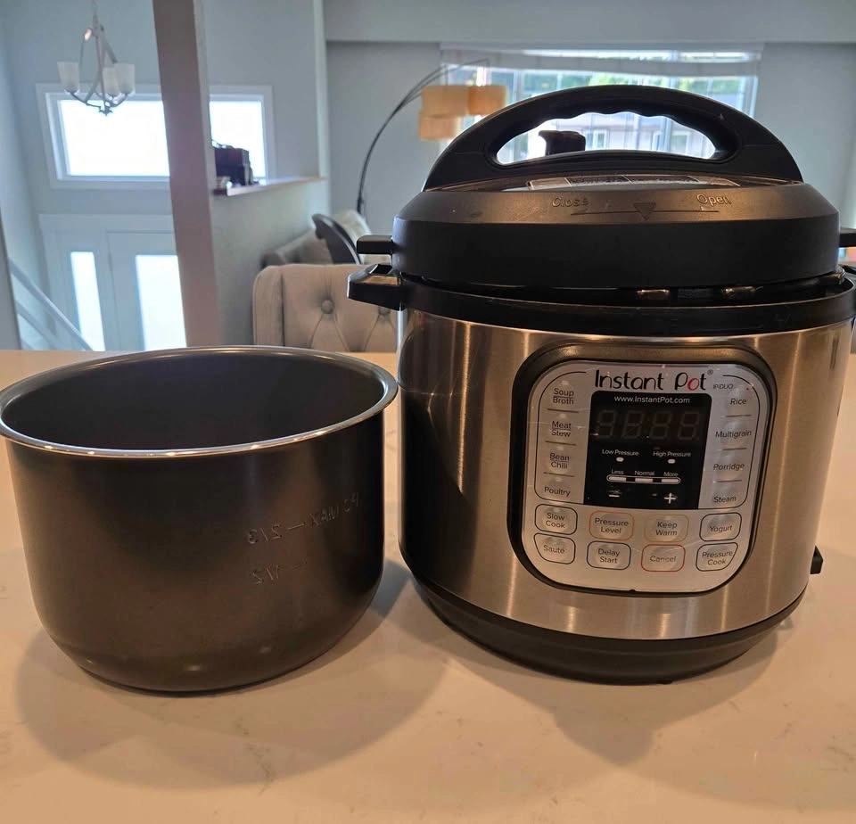Instant Pot 6 qt - photo 2