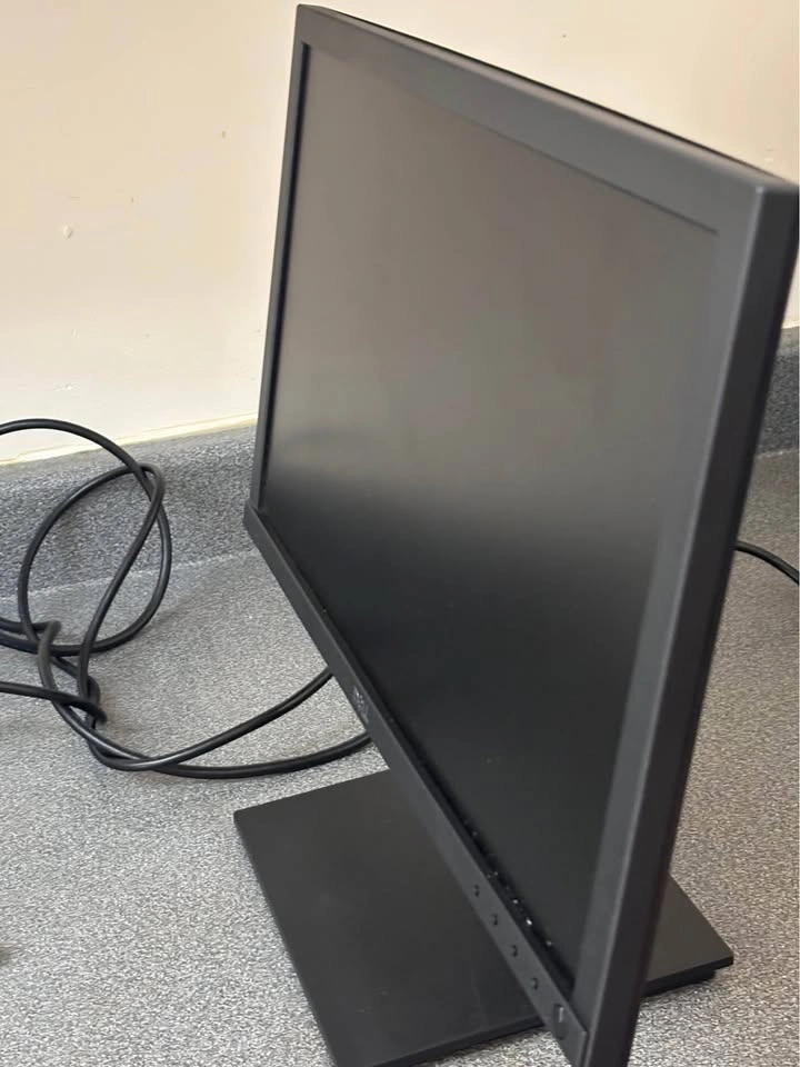 20" Dell E2020H LED Monitor – Great Condition (Power & DP Cables - photo 3