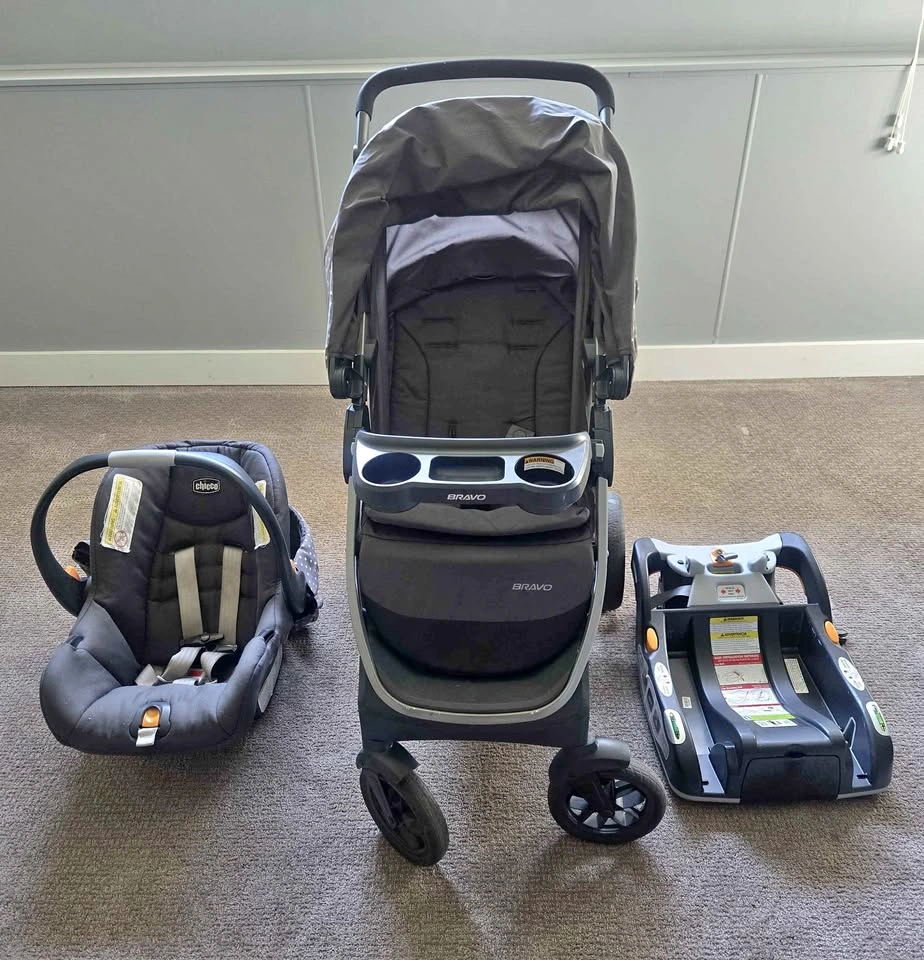 Chicco Bravo stroller + infant car seat + base