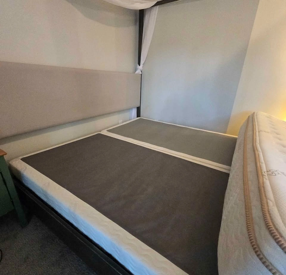 FREE – King Size 4-Poster Metal Bed Frame - photo 4