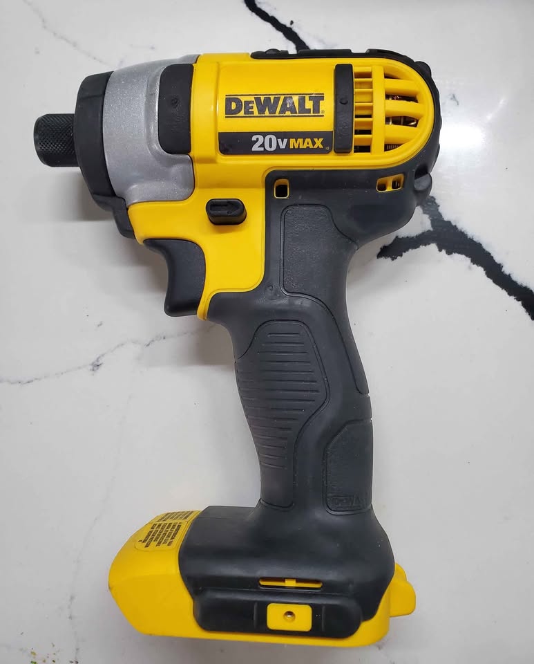 DEWALT 20V MAX* Impact Driver - photo 2