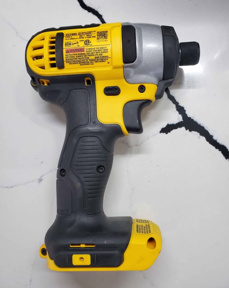 DEWALT 20V MAX* Impact Driver - photo 3