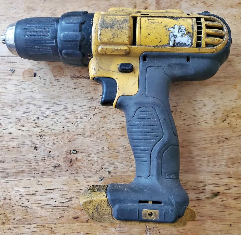 DeWalt 20V Cordless Drill/Driver (Tool-Only)