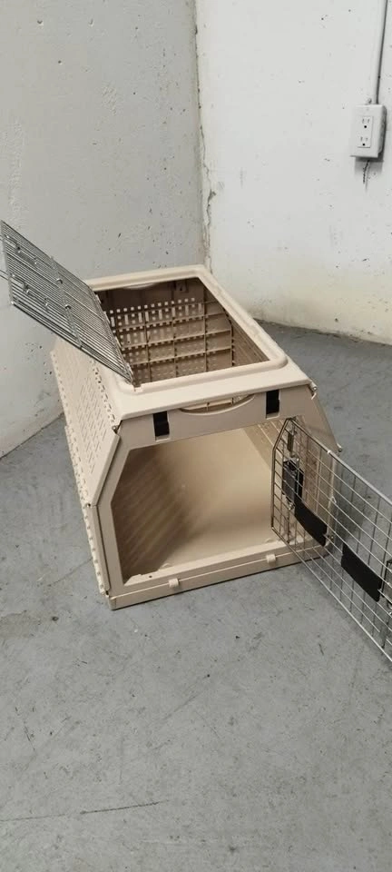 Collapsible beige pet carrier - photo 2