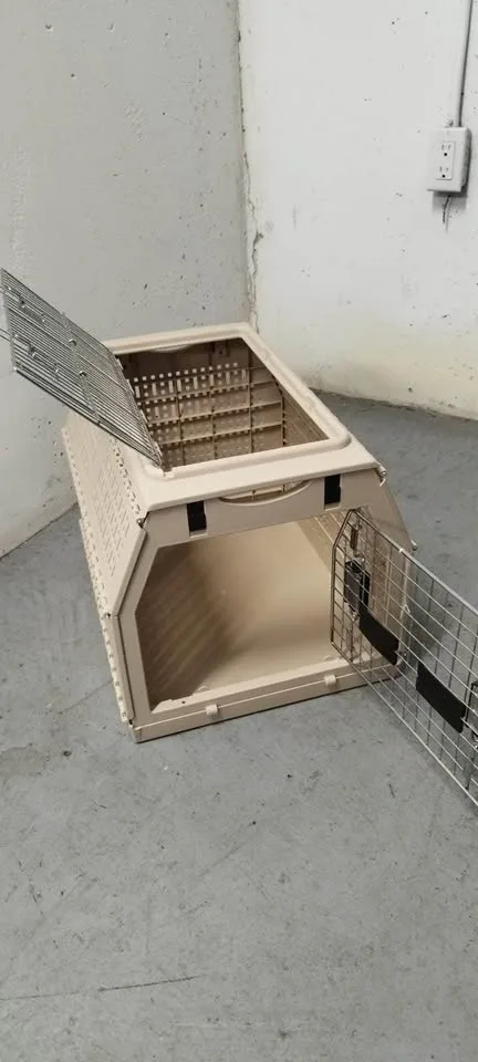 Collapsible beige pet carrier - photo 2
