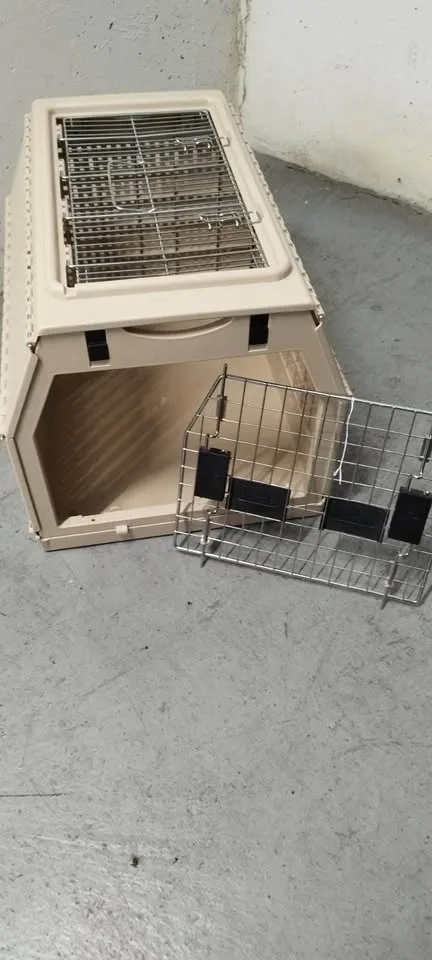 Collapsible beige pet carrier - photo 3