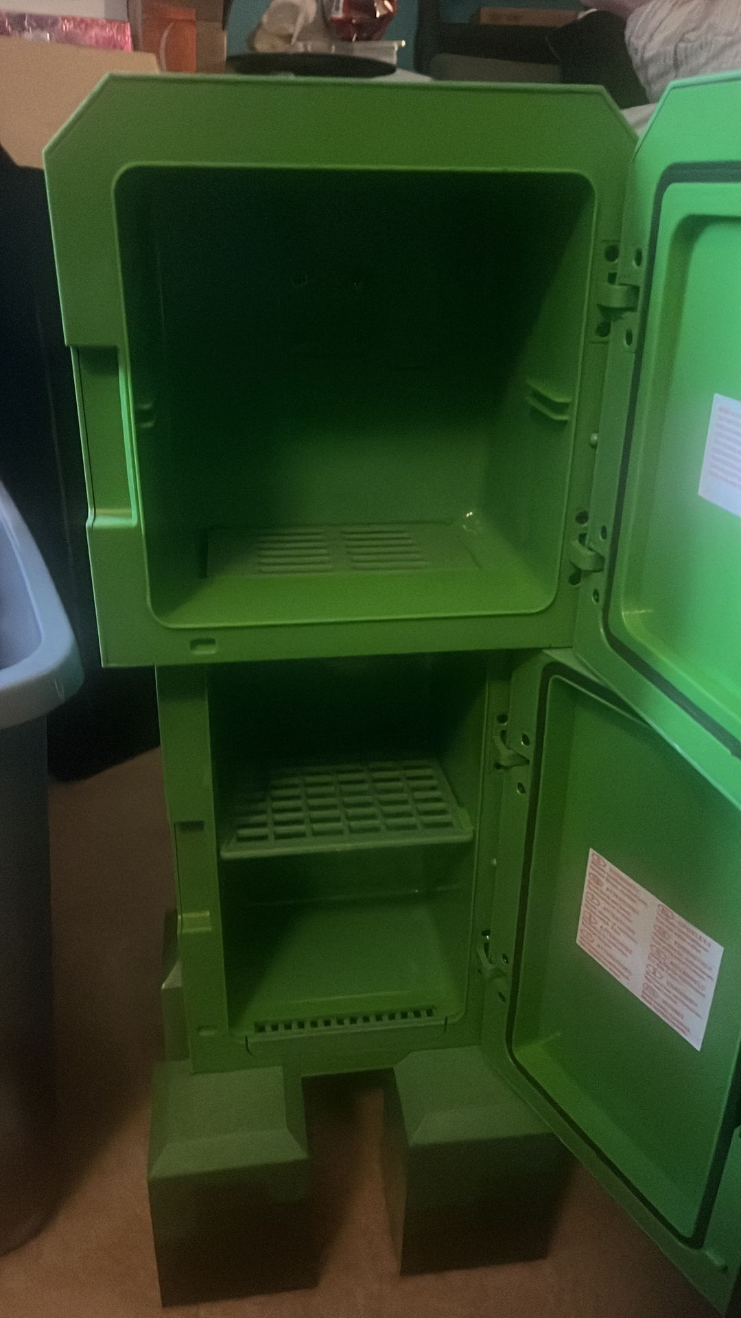 Minecraft creeper mini fridge - photo 2