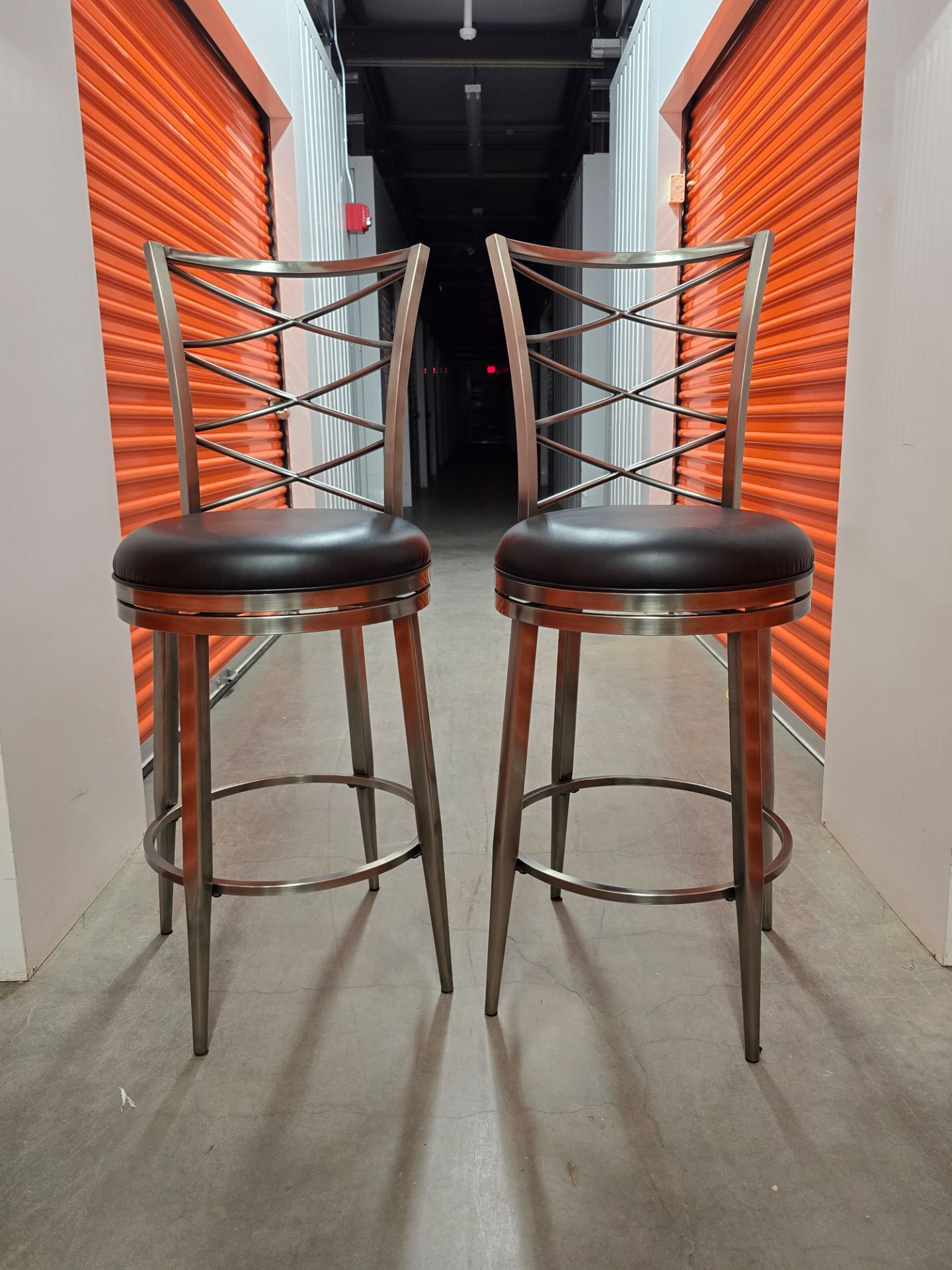 Hillsdale Furniture Harlow Metal Counter Height Swivel Stool (Se