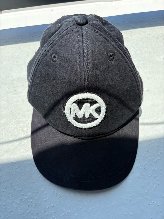 Michael Kors Black Logo Baseball Cap - photo 4