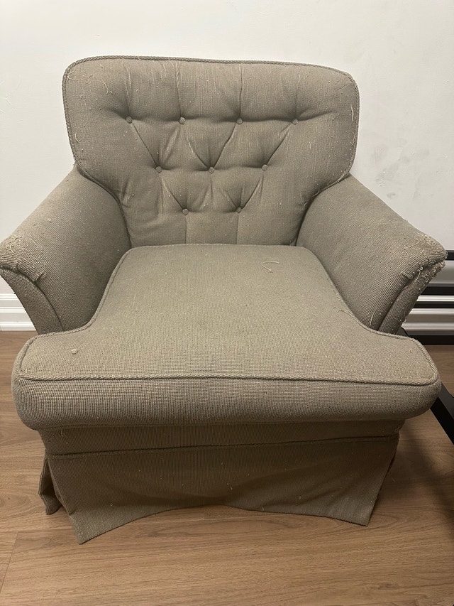 Upholstered Accent Chair – Comfortable - photo 2