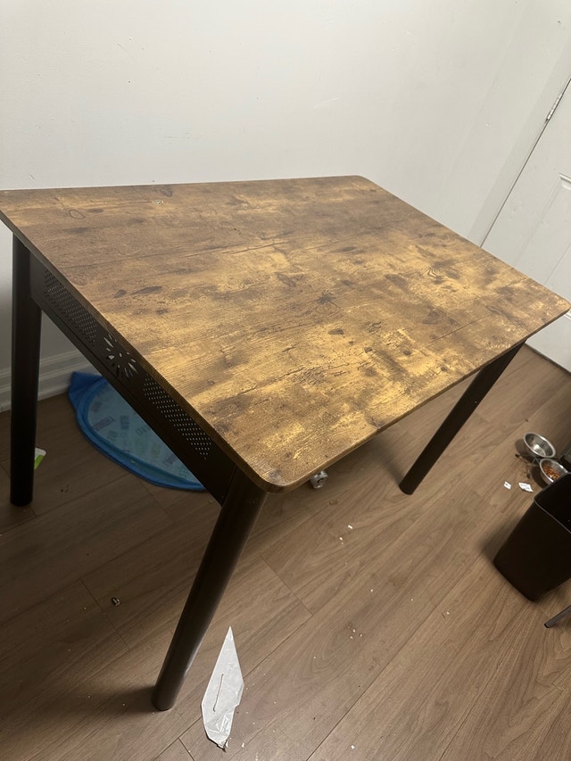Rustic Wood Computer Desk – Great Condition