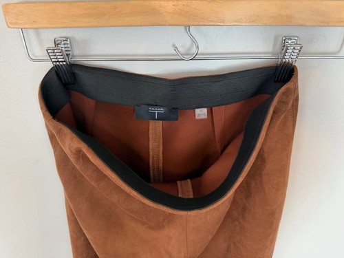 Women’s Size XS Brown Suede pencil skirt, Tahari Brand - photo 5