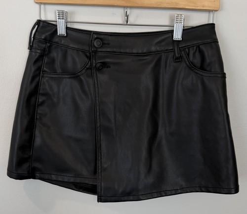 Celebrity Pink Skort Juniors Small Black Faux Leather Mini