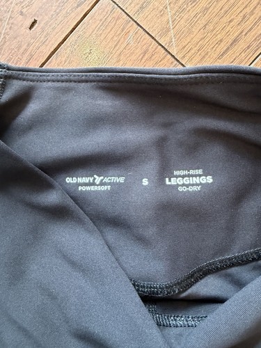 Old Navy High-Rise PowerSoft Crop Pocket Leggings Black Small NW - photo 3