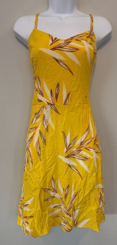 Apt. 9 Women’s Medium Stretchy Yellow Tropical Sundress