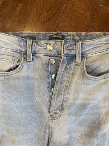 Women’s Light Wash, Button Fly Jeans - Size 2 - photo 2