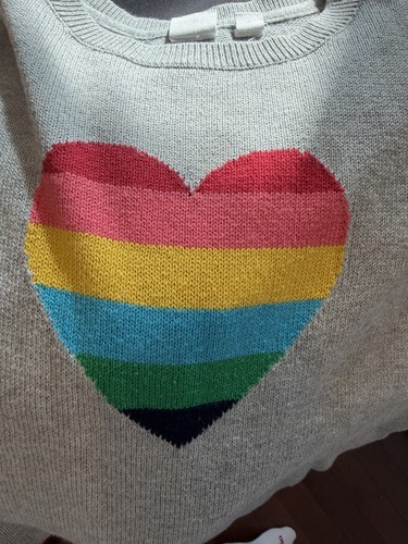 Little Girls Heart Sweater Gap Size Large - Valentine’s Day - photo 2