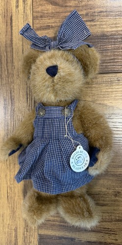 1999 Boyds Bears Archive Collection Sally Quignappel & Annie