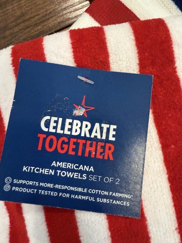 New Holiday Hand towels Patriotic red white blue July 4th USA fl - photo 2