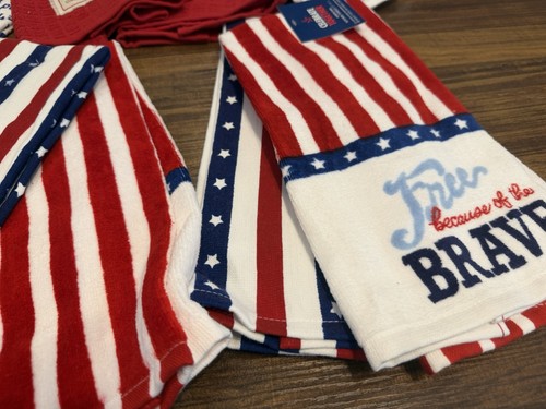 New Holiday Hand towels Patriotic red white blue July 4th USA fl - photo 4