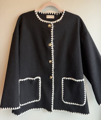 RARE Italian Boutique Women's Black & White Pocket Sweater XL