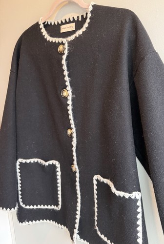 RARE Italian Boutique Women's Black & White Pocket Sweater XL - photo 4