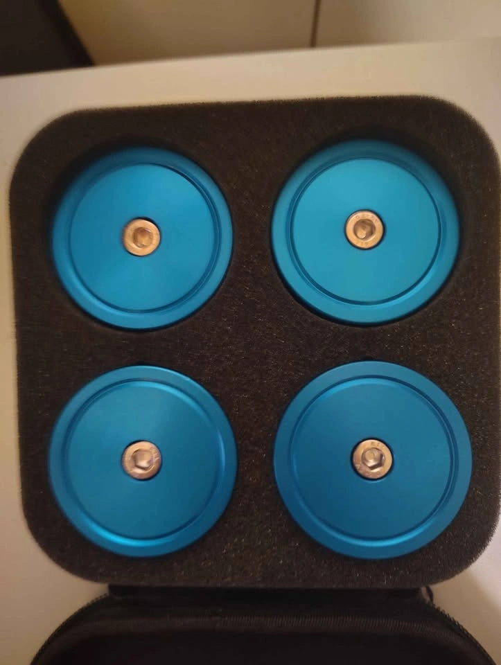 Tesla Jack Lift Pad Adapters (Set of 4 with Case) - photo 2