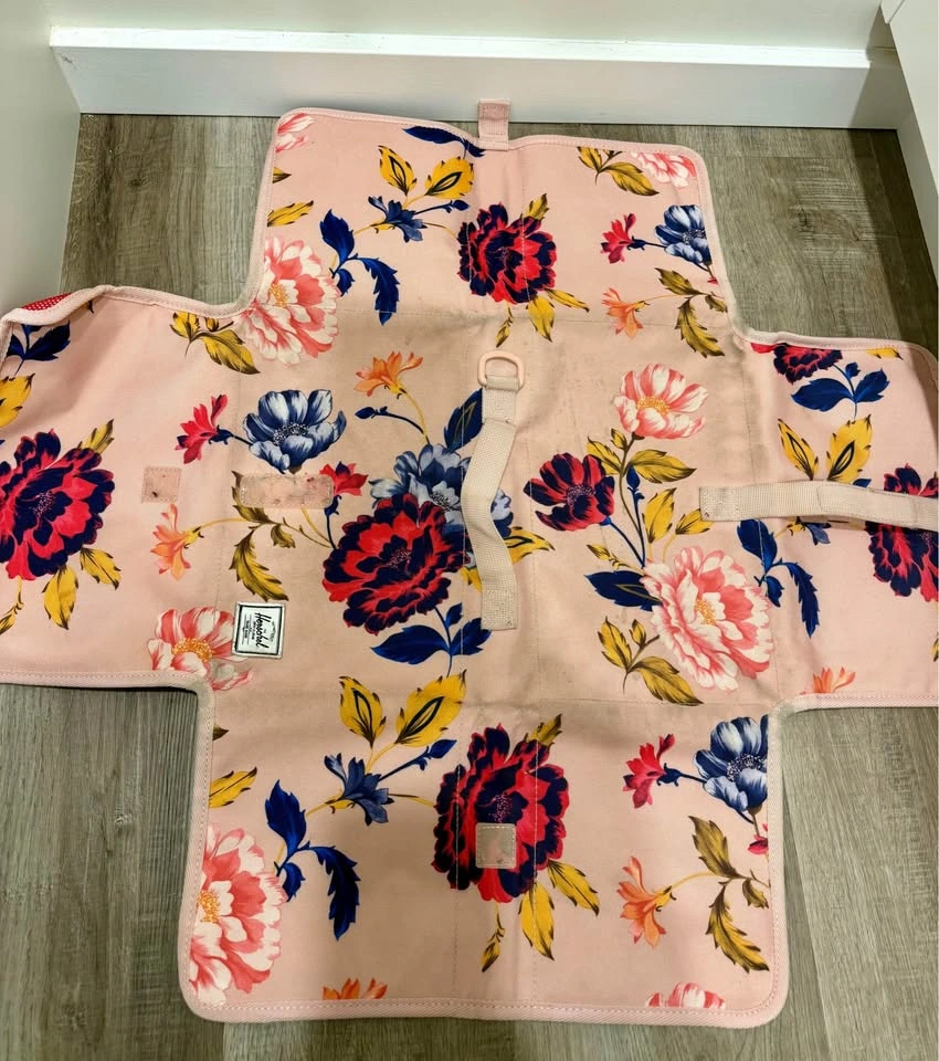 Diaper Changing Pad - photo 4