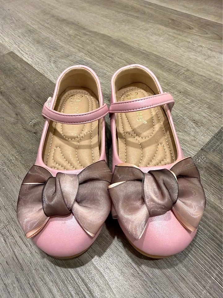 Girls dress shoes US12