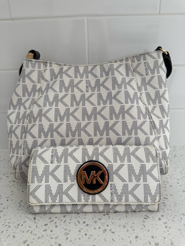 Purses and Wallets - photo 2