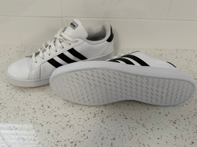 Men’s Adidas Shoes - photo 2