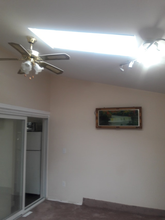 Sharing Unit For Rent (not basement) - photo 2