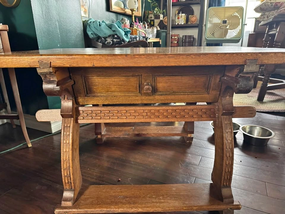 ANTIQUE oak desk/library table 19th to early 20th Century