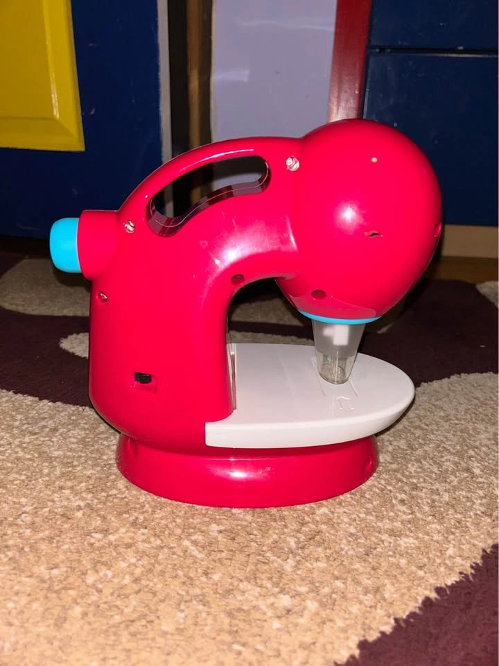 Sew Cool Kids Sewing Machine - photo 2