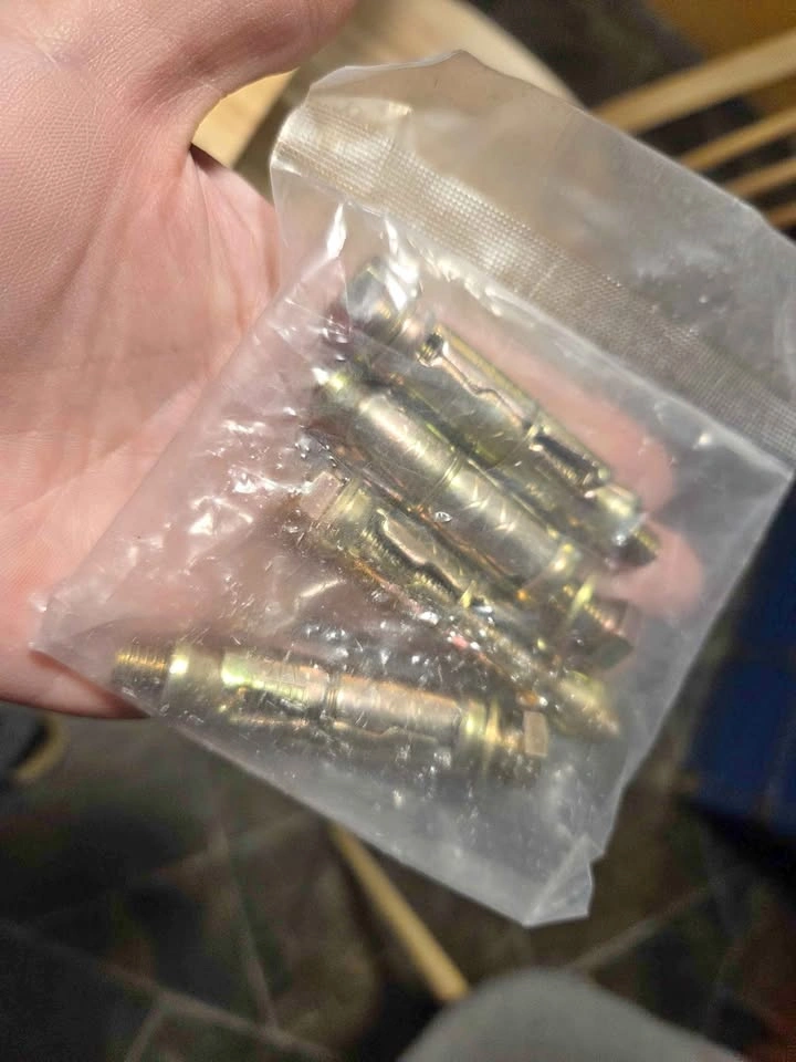 M8 8mm x 60mm Expansion Rawl Bolt