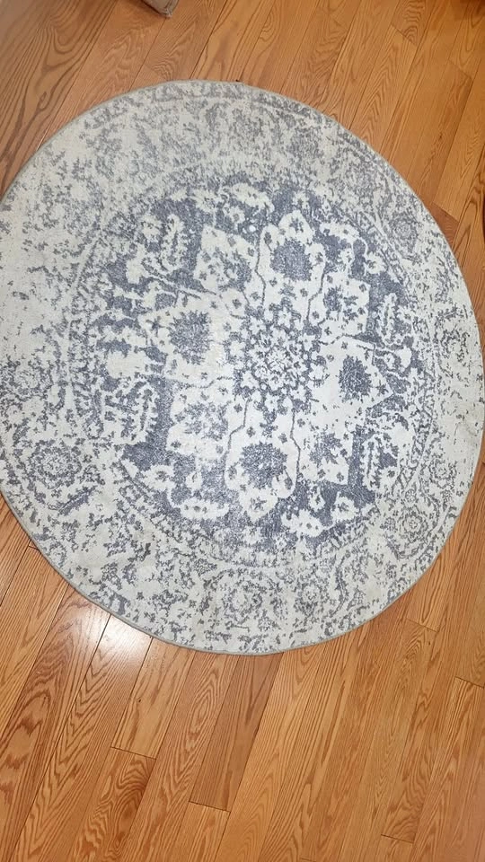 Flowery Round Rug ($40)