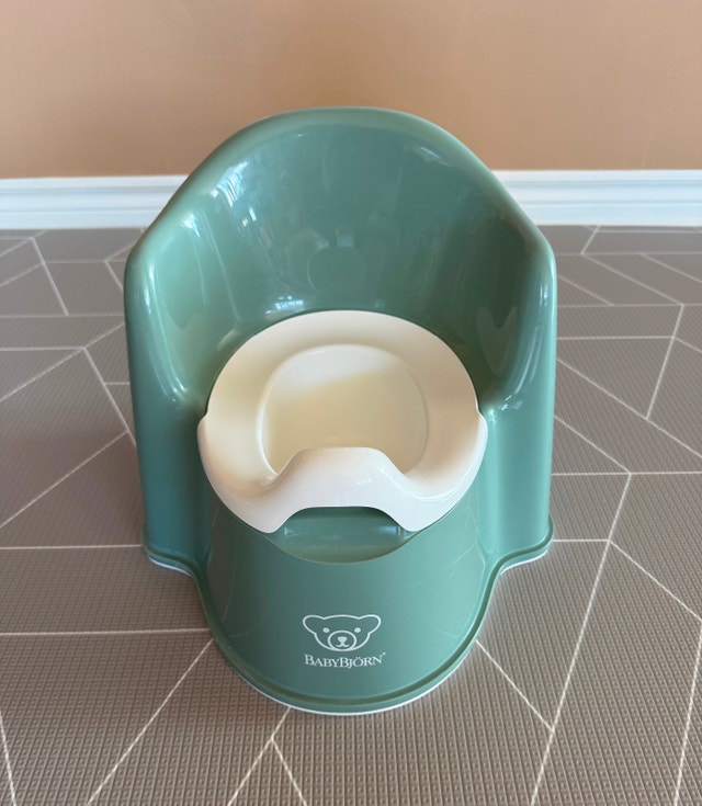 BabyBjorn Potty Chair (Deep Green & White)