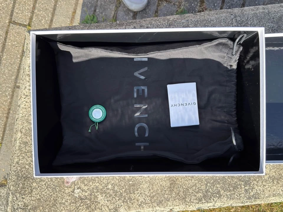 GIVENCHY TK-360 UNISEX SIZE 40 - photo 4