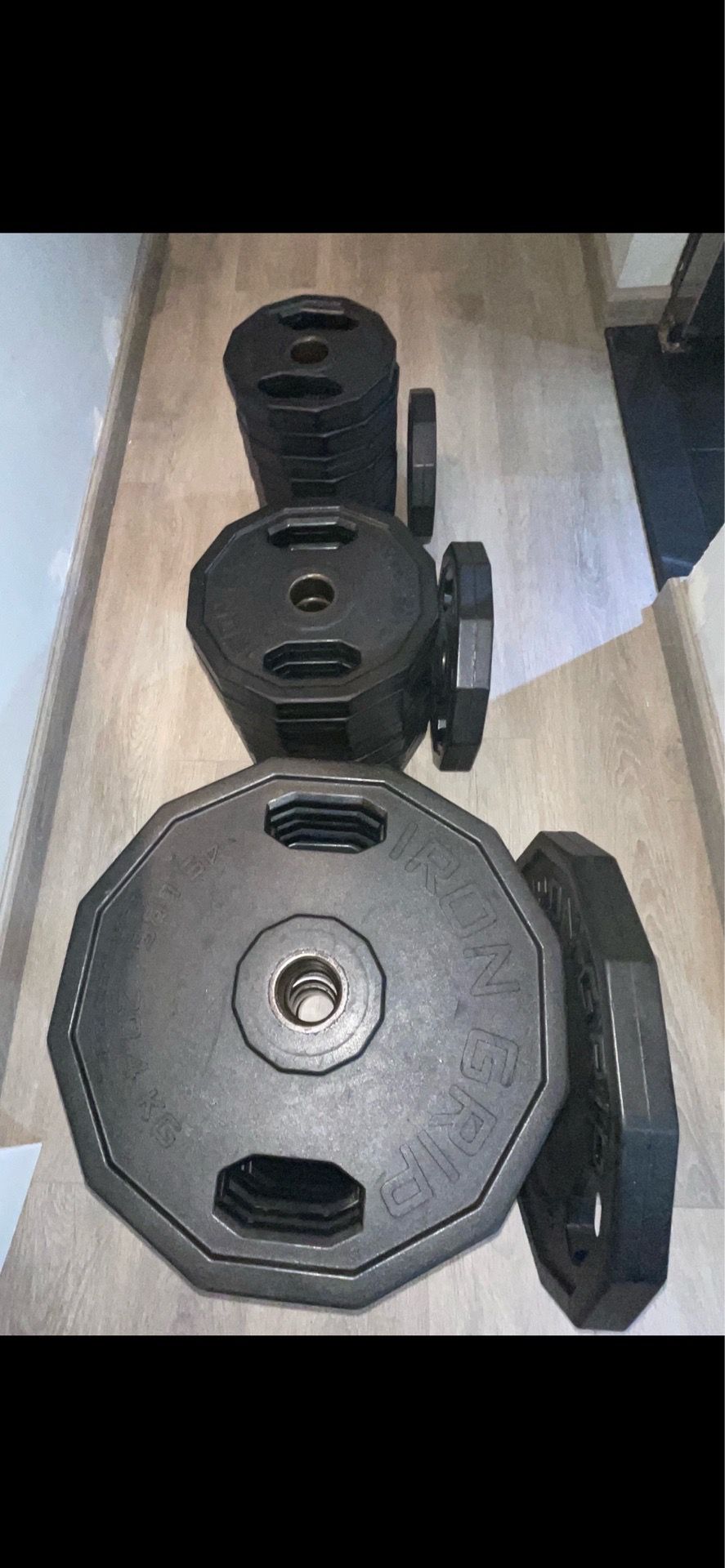 Pre-Owned Iron Grip Urethane Plates For Sale