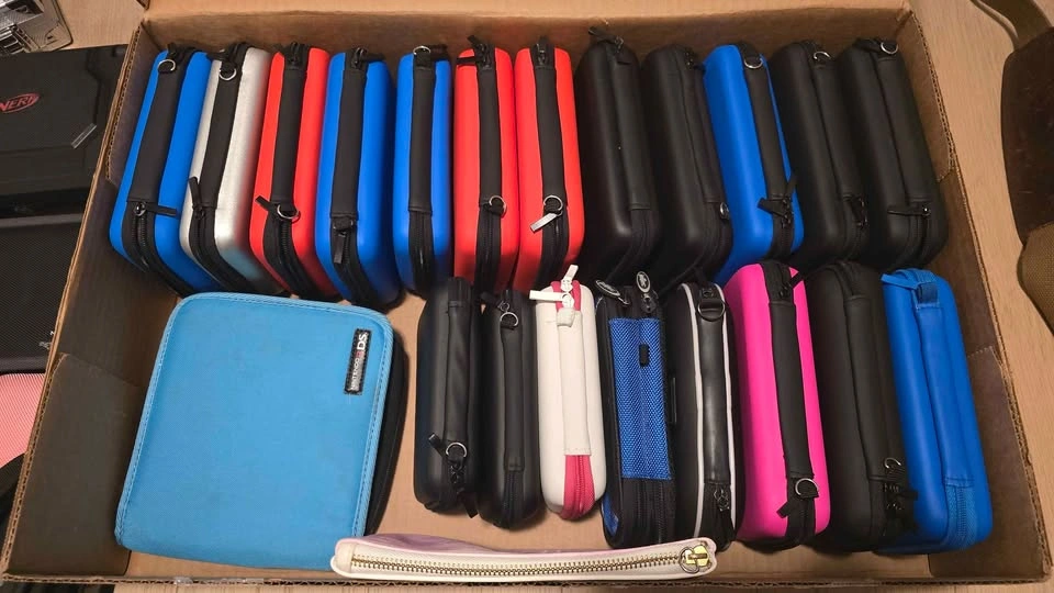 Nintendo DS and 3DS Carrying Cases - photo 4
