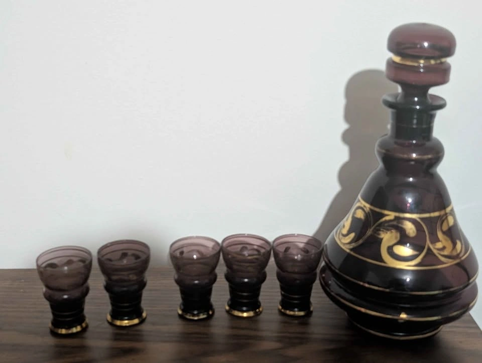Vintage Amethyst Decanter Set with 5 Shot Glasses Gold Trim - photo 2