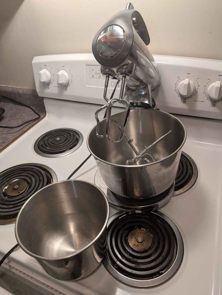 Gotham Steel Grill/Griddle and Sunbeam Mixmaster - photo 4