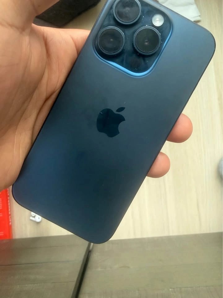 iPhone 15 Pro Blue UNLOCKED 128GB - photo 2