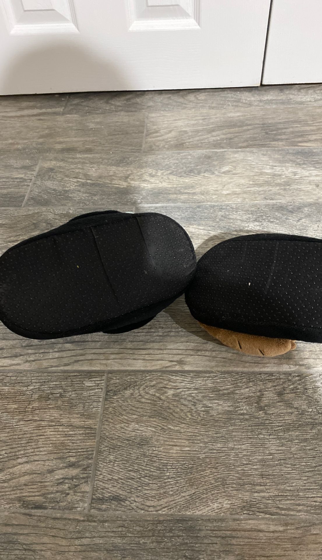 Morty and Rigby show slippers - photo 3