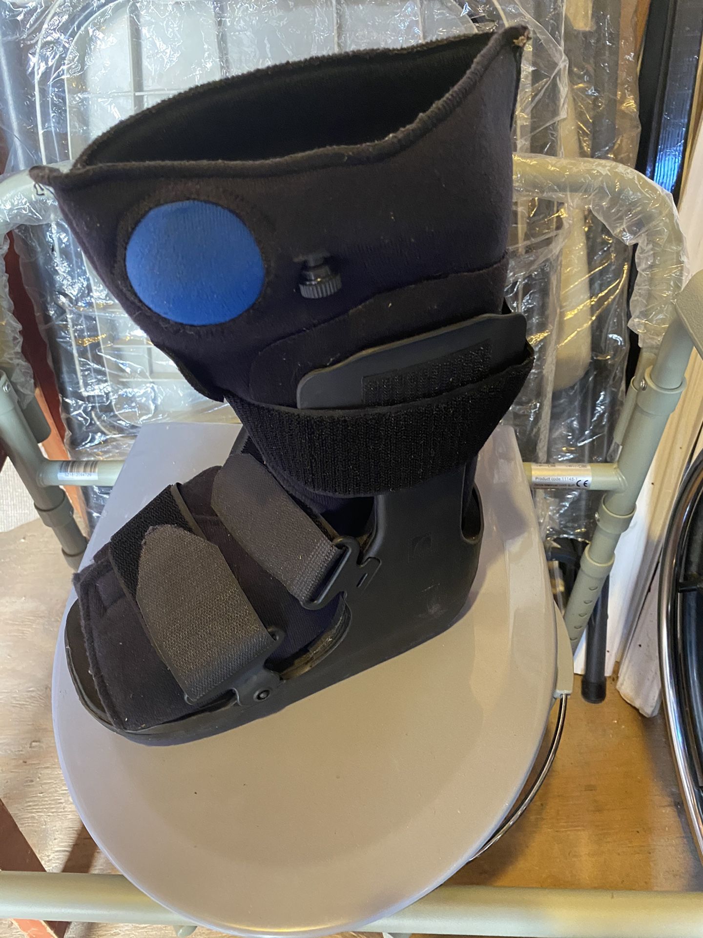 Equalizer air walk boot