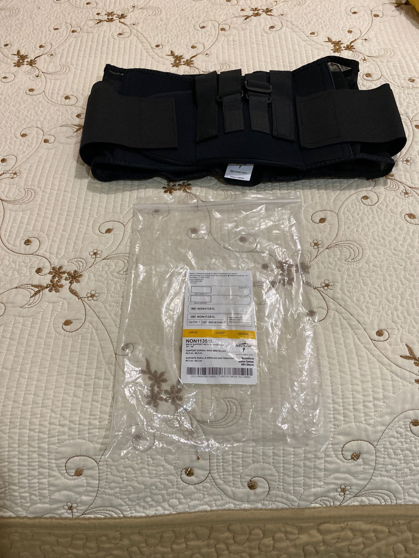 Back support with suspenders