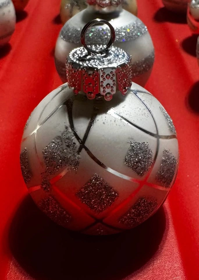 Christmas Place card holders and tablescape confetti - photo 3