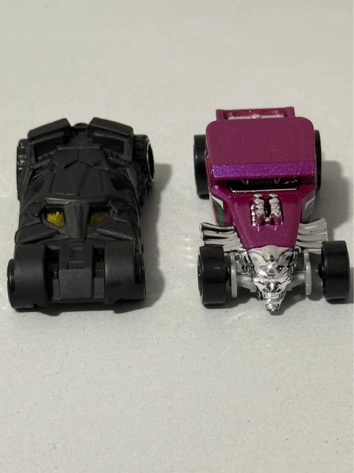 Hot Wheels Tumbler Batmobile and Purple Joker Bone Shaker - photo 2