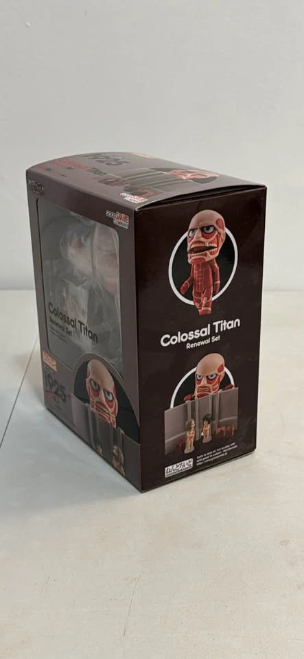 Good Smile Company Nendoroid No. 1925 Colossal Titan - photo 2